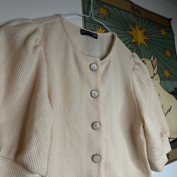 PEARLY BLOUSE - Picture 2 of 3